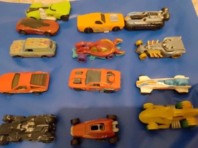 Carrinhos hot Wheels pcte - Foto 2