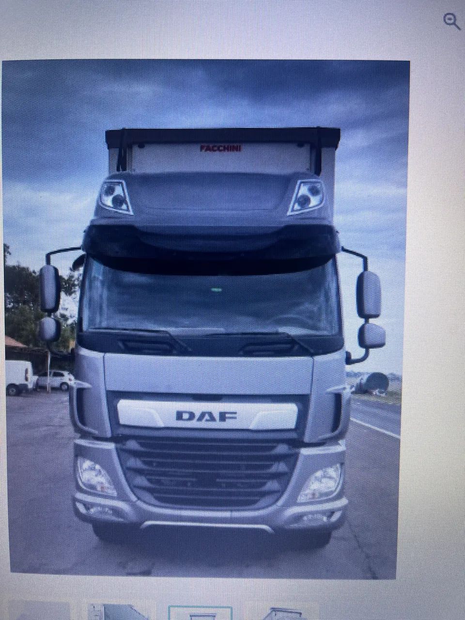 Caminhão Daf  sider cf-310 8x2 único dono 2024 - Foto 2