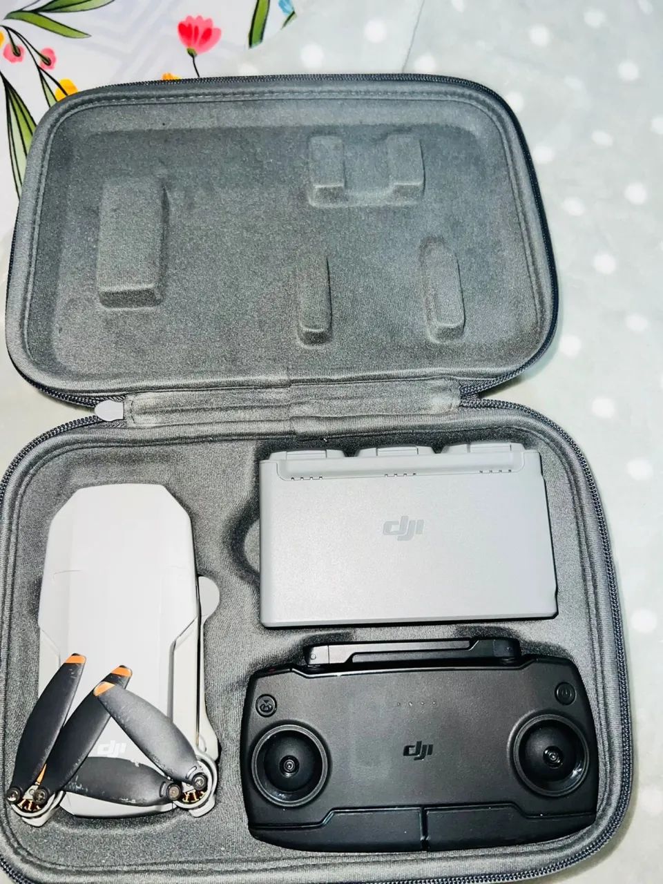 DJI MINI SE COMBO FLY MORE - Foto 4