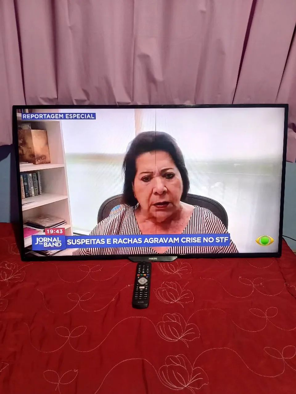Vendo duas Tvs 32 e 43 polegadas, 700 e 800 reias  - Foto 4