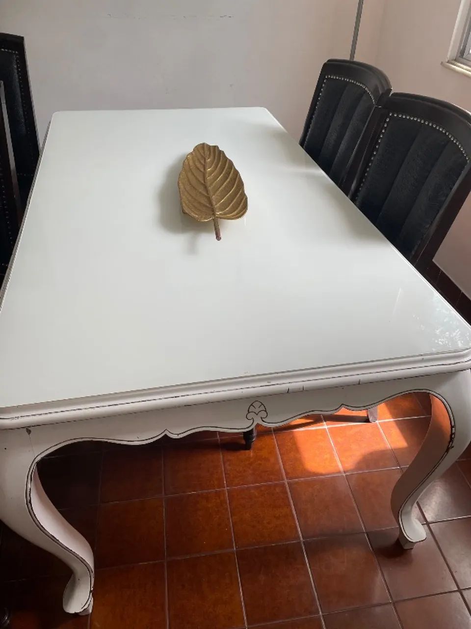 Mesa de jantar provençal com vidro branco  - Foto 2