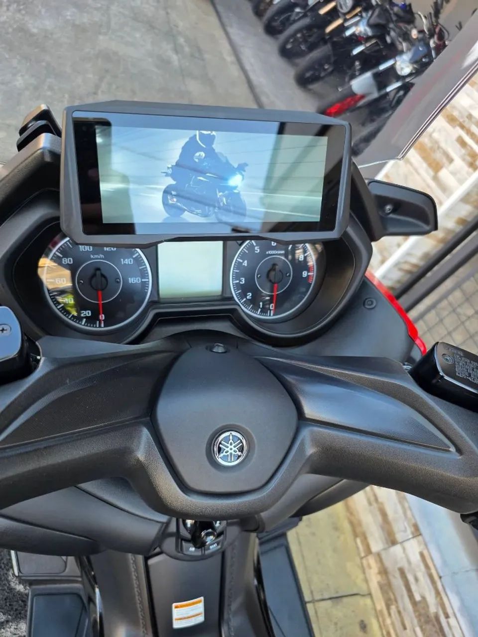 YAMAHA X MAX 250  - Foto 2