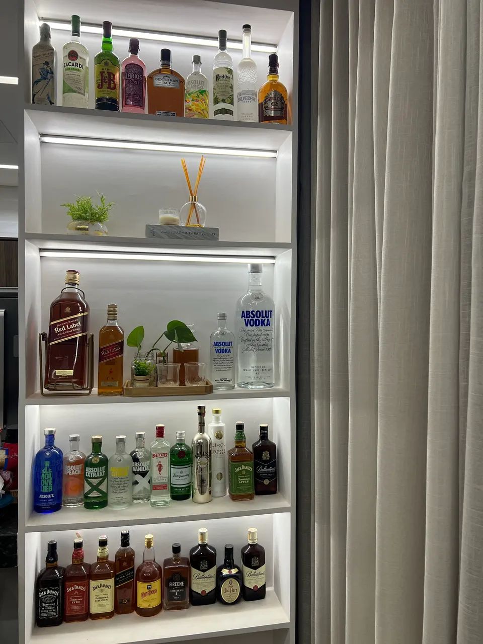 Vendo adega pessoal de wish, vodka e gin