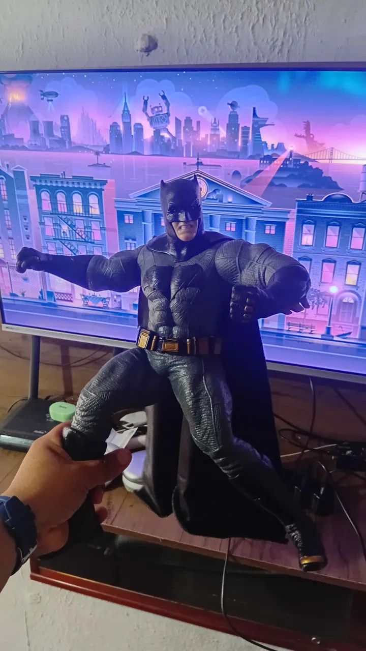 BONECO BATMAN ARTICULADO 50CM MARCA MIMO IMPECÁVEL 