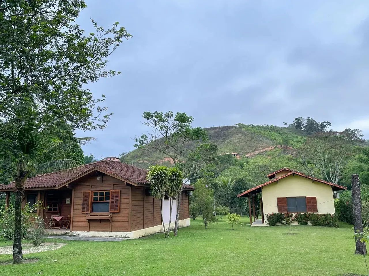 Fazenda/Sítio/Chácara para venda tem 3700 metros quadrados com 5 quartos