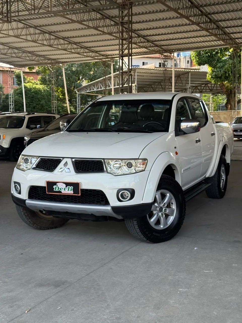 Mitsubishi L200 EVOLUTION 3.2 4X4 TB INT. DIESEL 2013