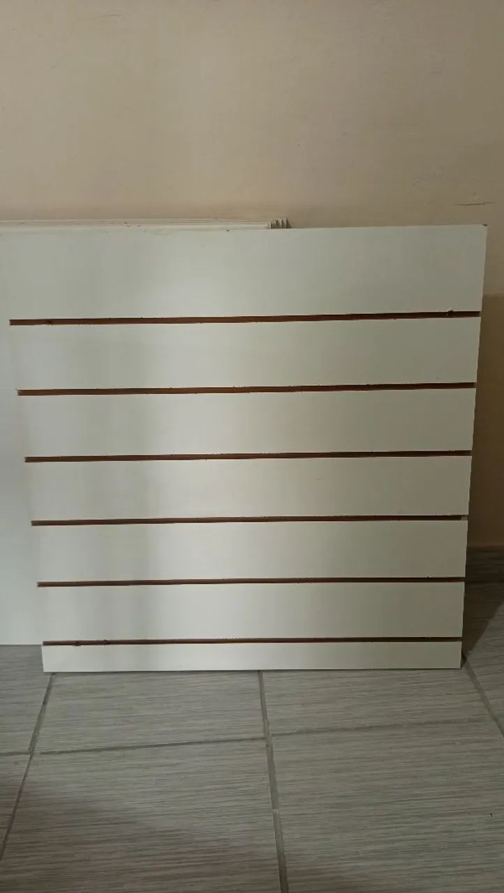 Expositor painel canelado de mdf 