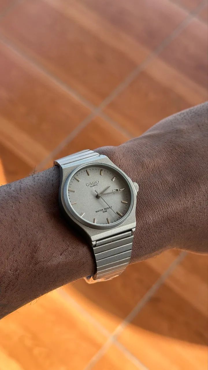 Relógio Casio Quartz Prata - Mostrador Claro - Foto 2
