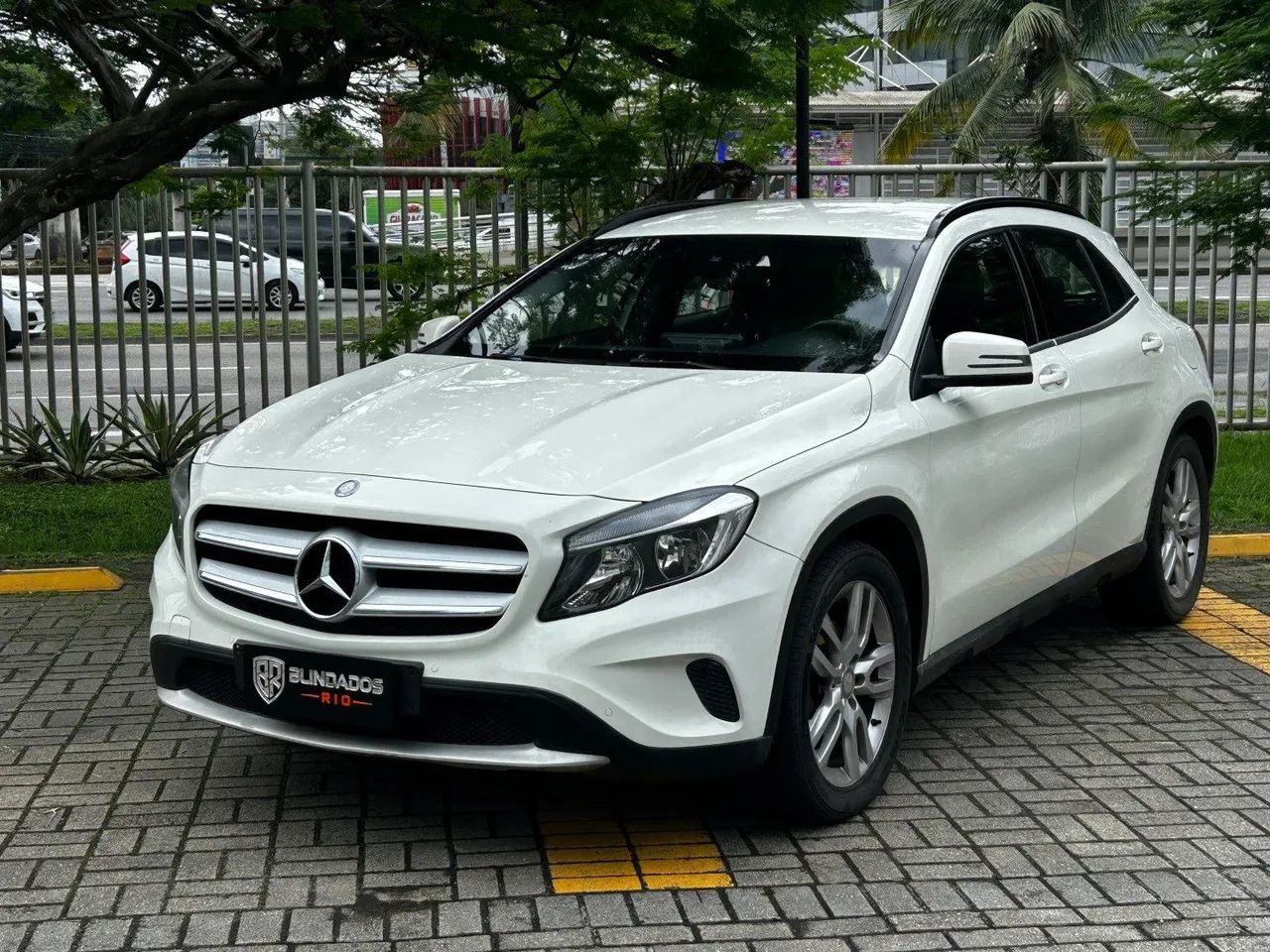 Mercedes-Benz GLA 200 Adv. 1.6/1.6 TB 16V Flex Aut. 2017