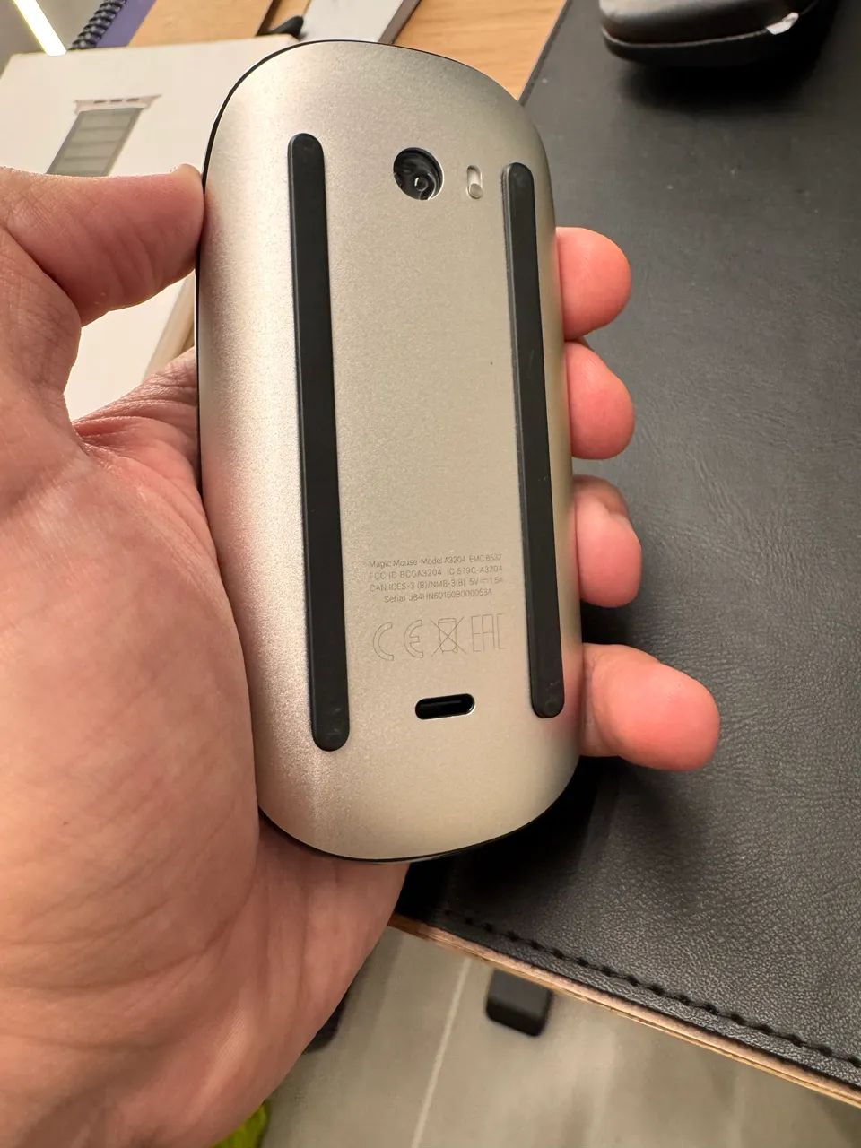 Magic Mouse 4 - USB C - Preto - Foto 2