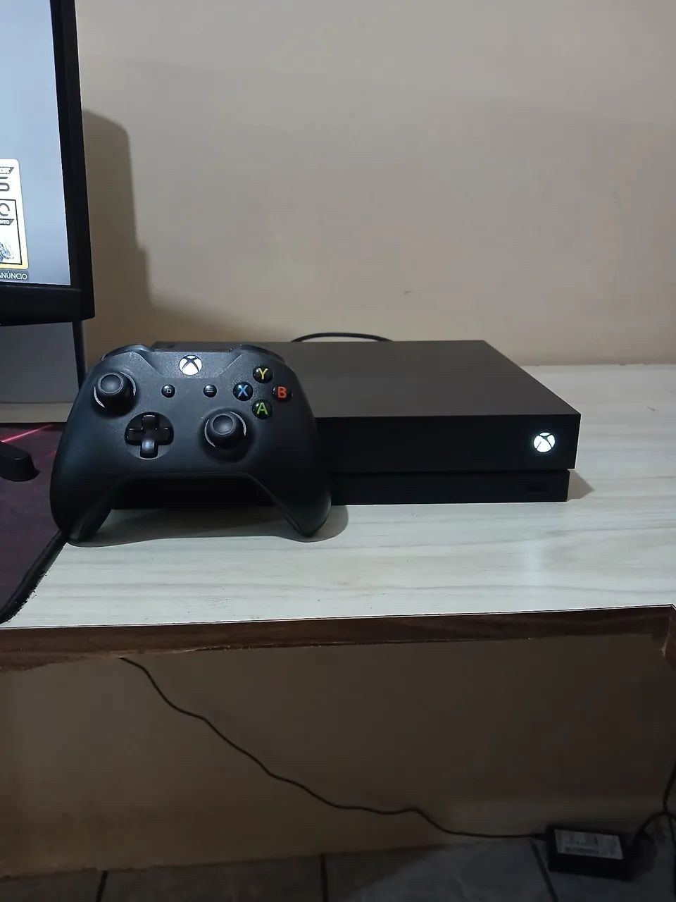 Xbox One X 1TB