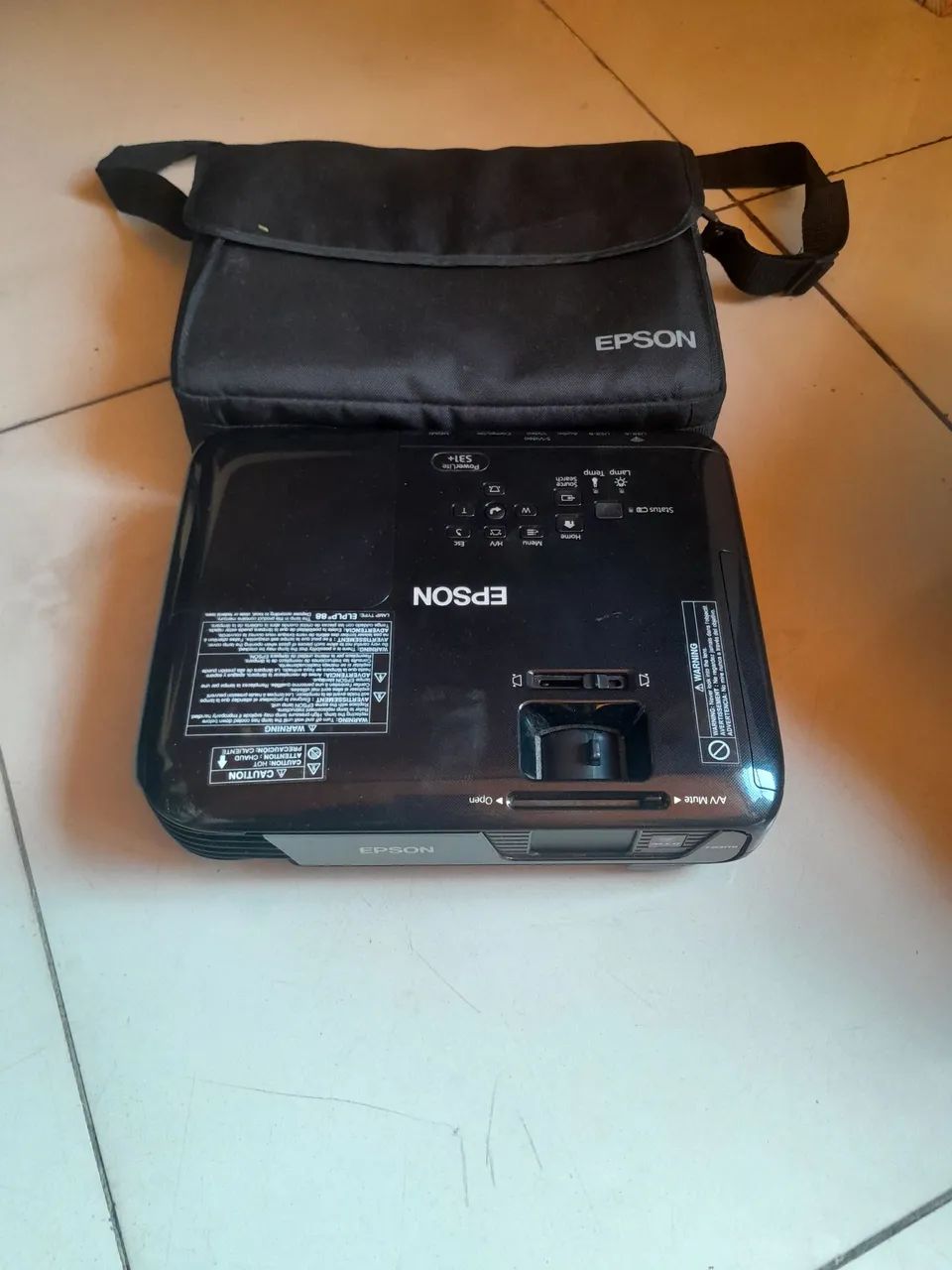 Vendo projetor Epson 3200 Lumens seminovo