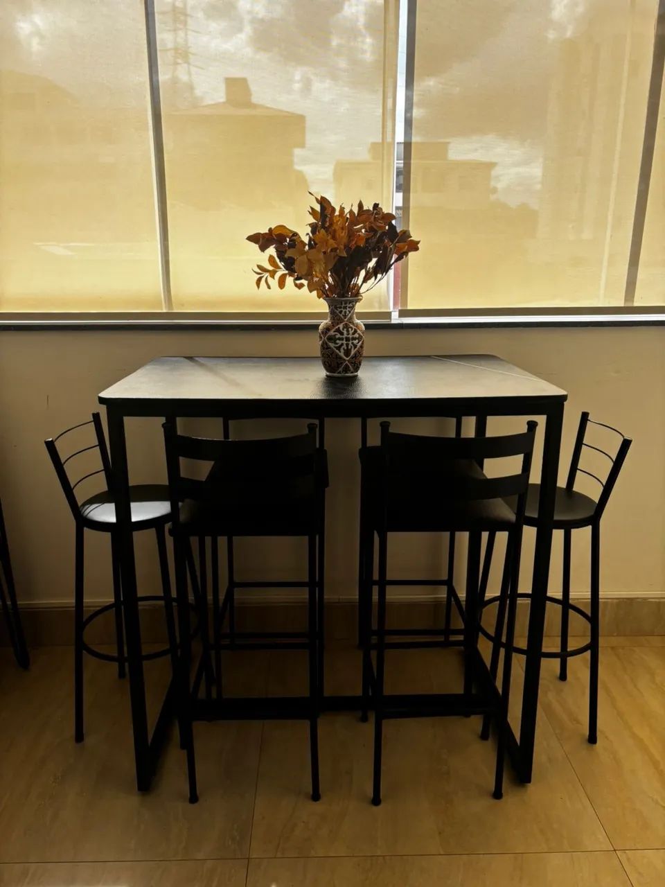 Conjunto de mesa e cadeiras  - Foto 3