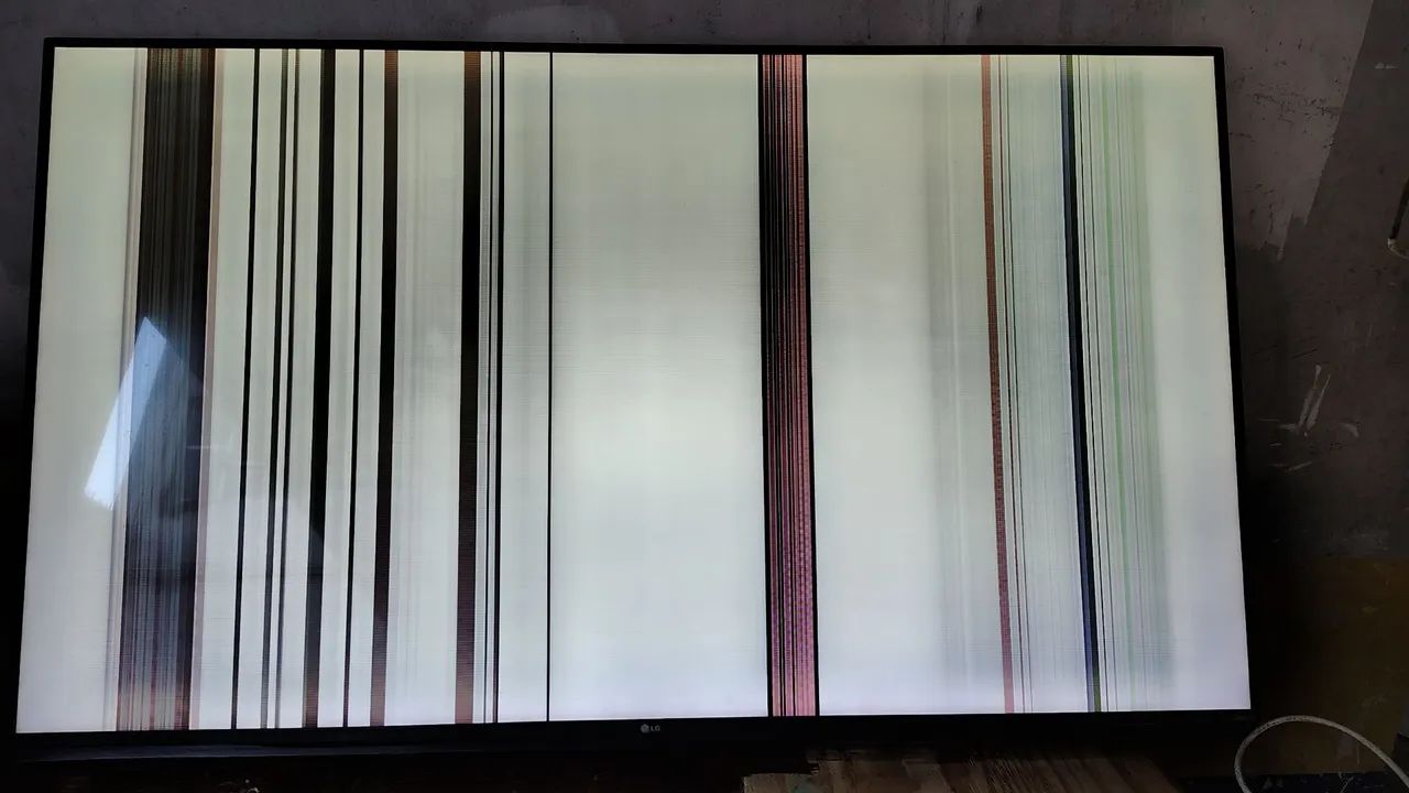 Tv LG 65 Polegadas ( Com Avaria)