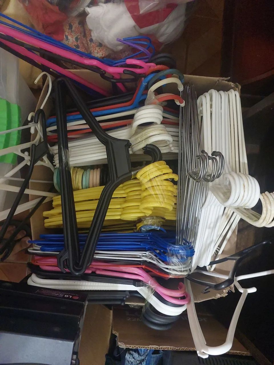 Cabides Diversos - Lote com 150