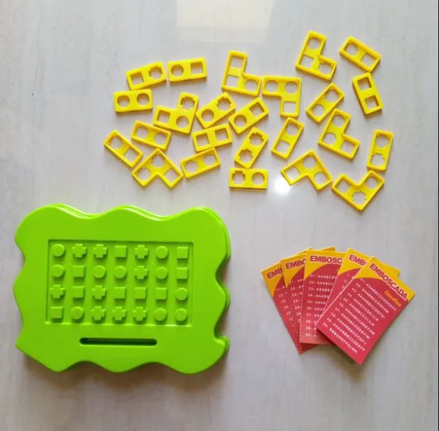Kit 2 Jogos de Tabuleiro: Double Hot Cars + Jogo Emboscada (Completos) - Foto 4