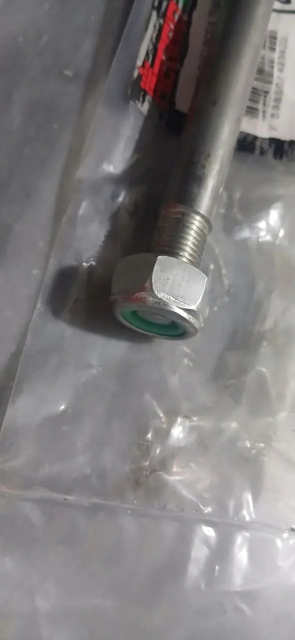 Eixo traseiro da lander 250  - Foto 3