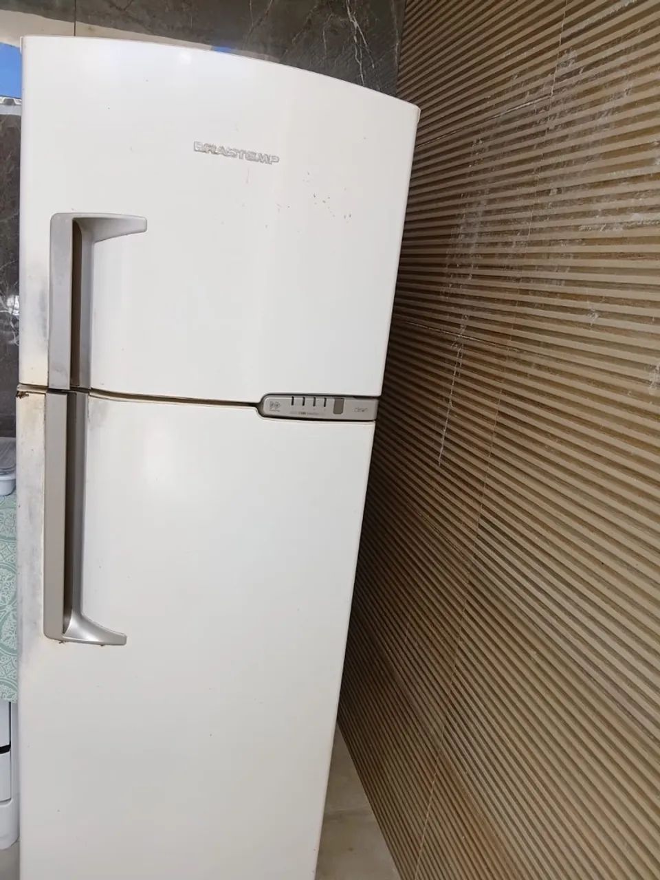Oportunidade Geladeira conservada 