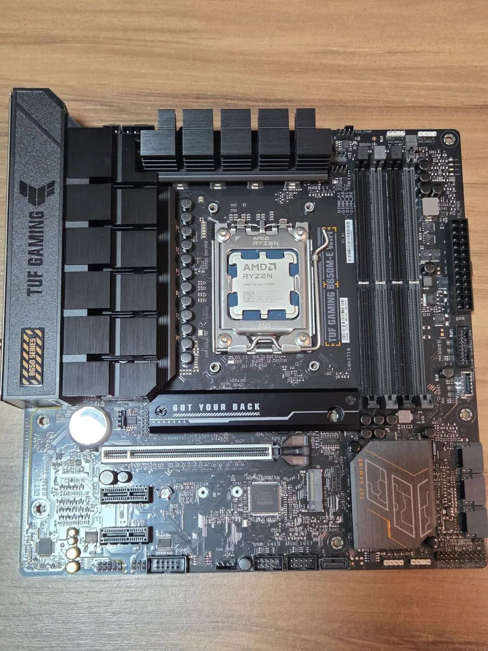 Kit ryzen 5 8400F + b650m - e wifi asus tuf - Foto 2