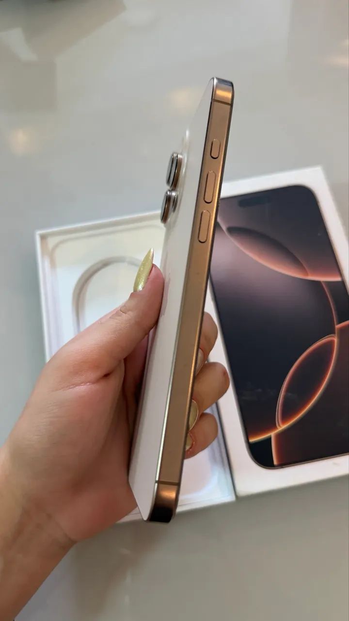 iPhone 16 pro max com caixa 