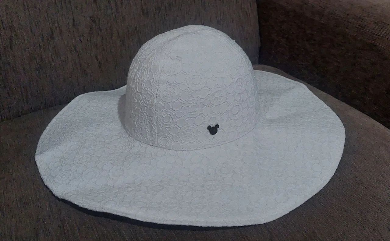 Chapéu Branco Original Disney