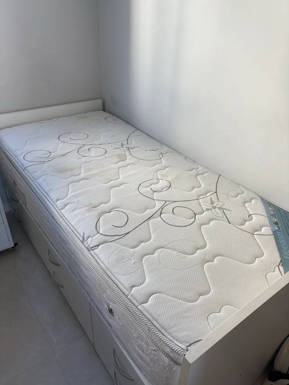 Colchão solteiro molas 