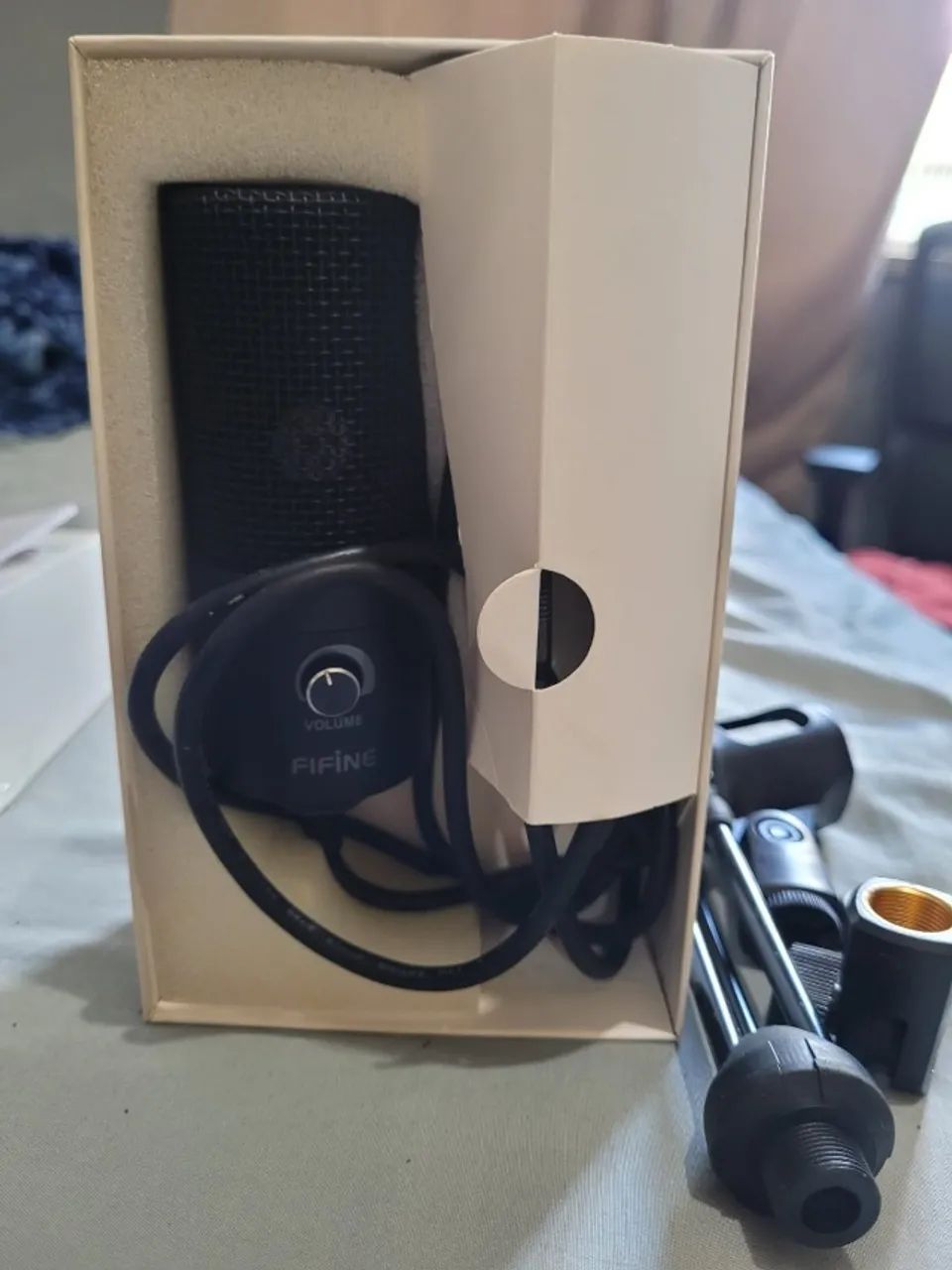 Microfone fifine k668 + pop filter e aranha - Foto 4