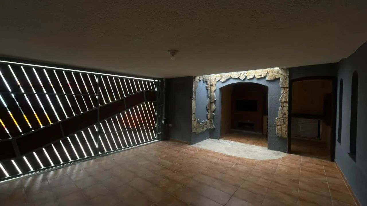 Casa comercial na Rua Manuel Ribas, 209  145 m² - Foto 4
