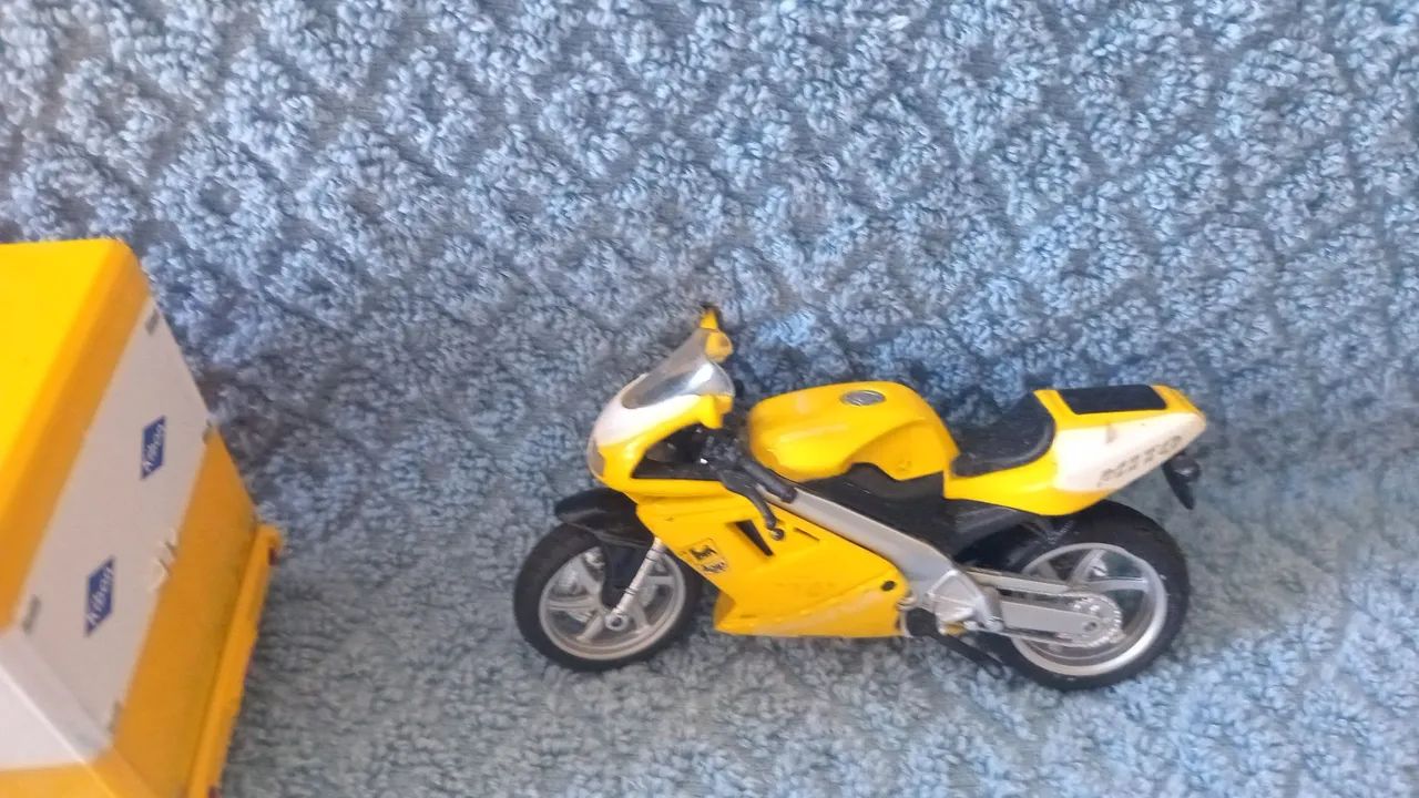 Mini  empilhadeira + 2 mini motos  - Foto 2