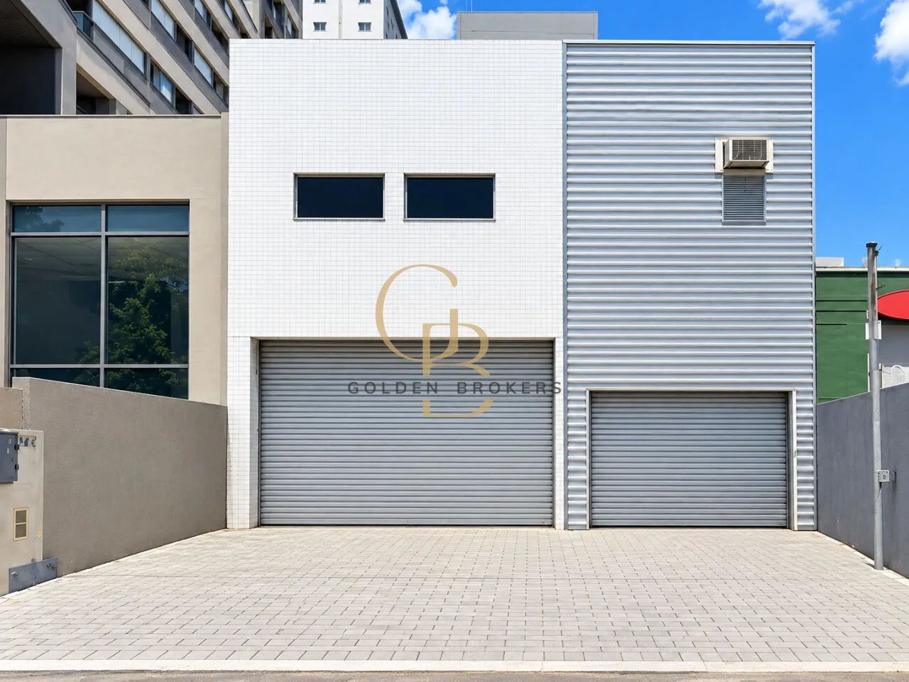 Loja de 540 m² na Av. Pavão em Moema com 2 pavimentos e 2 vagas