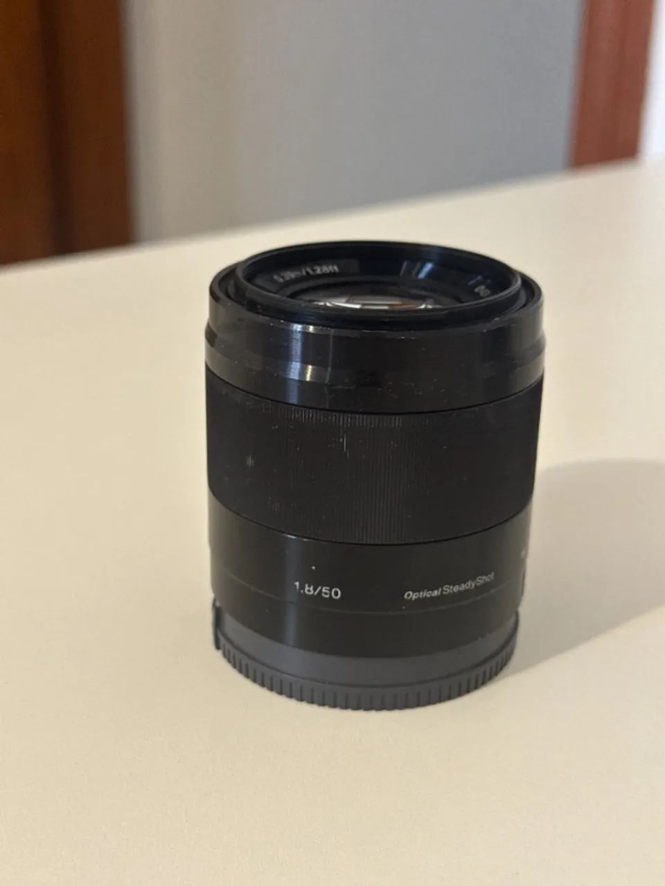 Lente Sony E 50mm f/1.8 OSS usada - Foto 4