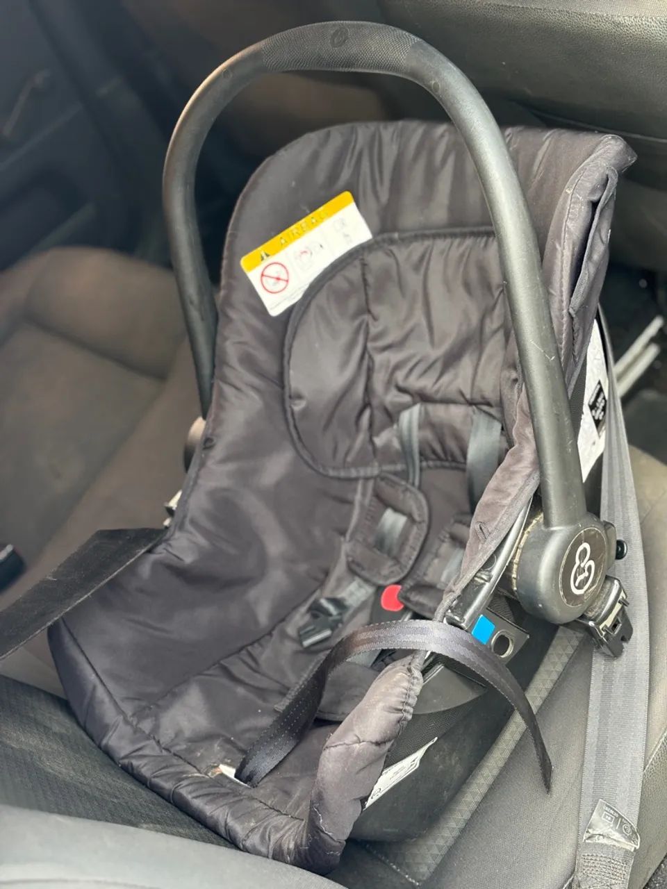 CADEIRA BEBE CONFORTO GRID BLACK COM BASE PARA CARRO - Foto 2