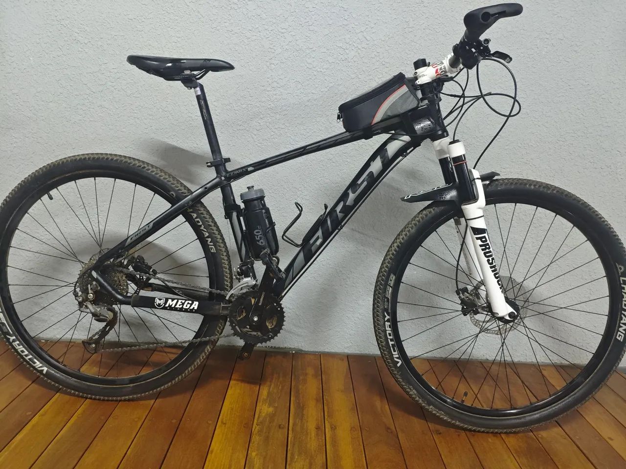 Bicicleta aro 29 first