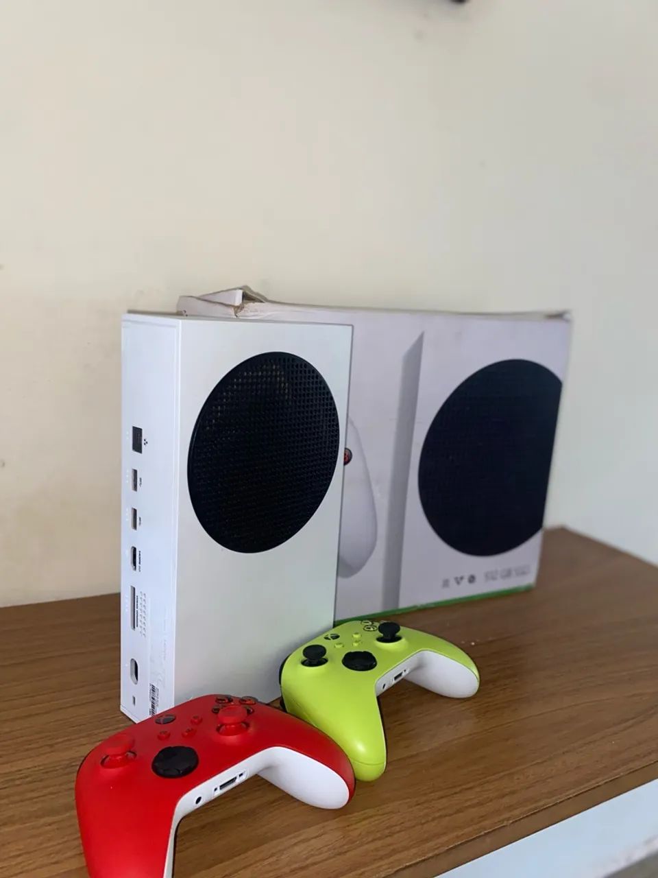 *TROCO EM IPHONE* XBOX SERIES S COM 2 CONTROLES - Foto 2