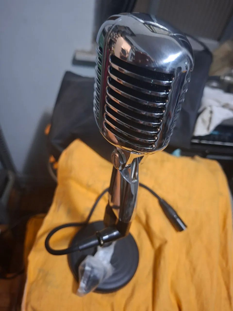 Microfone Shure 555H original com pedestal e bolsa NoVo!! Leia