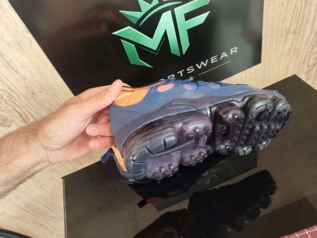 VaporMax Plus azul, laranja e roxo - novo - Foto 5