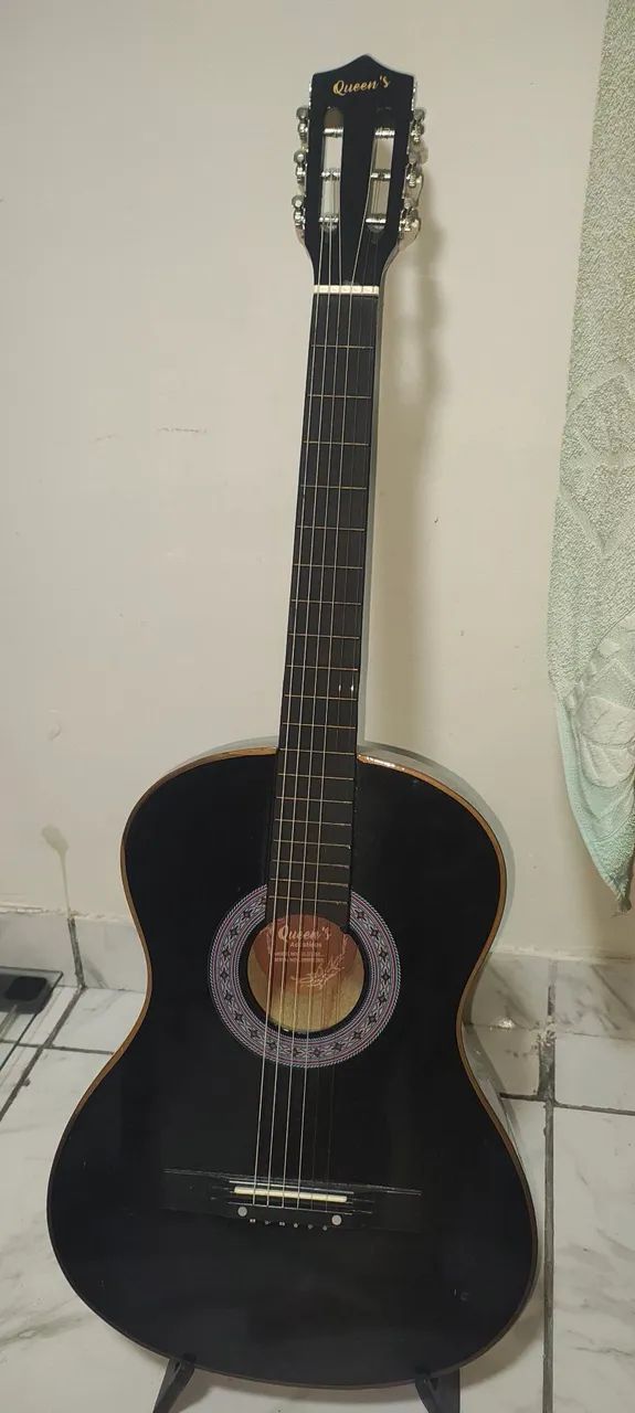 Violão Queen's (nunca usado) + jogo de cordas Giannini 