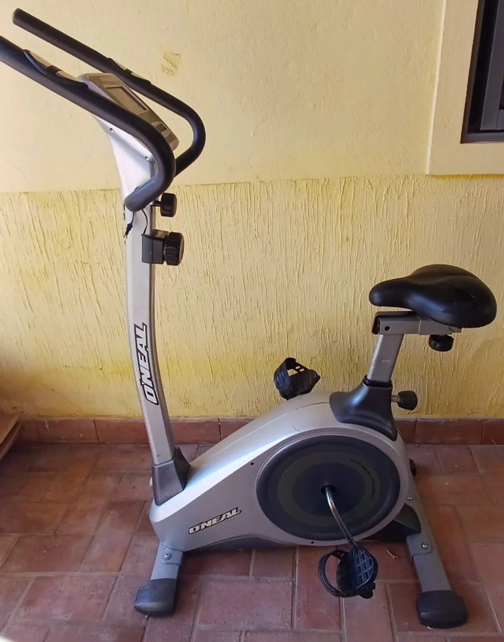 Bicicleta Ergometrica vertical marca ONEAL - Foto 4