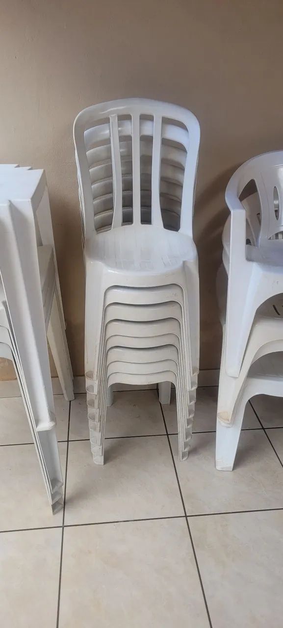 Mesas e Cadeiras (VENDO JUNTAS OU SEPARADAS) - Foto 3