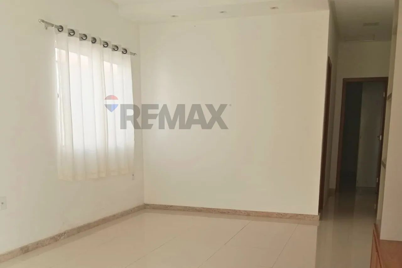 Locação: Casa semimobiliada com ENERGIA SOLAR - Foto 3
