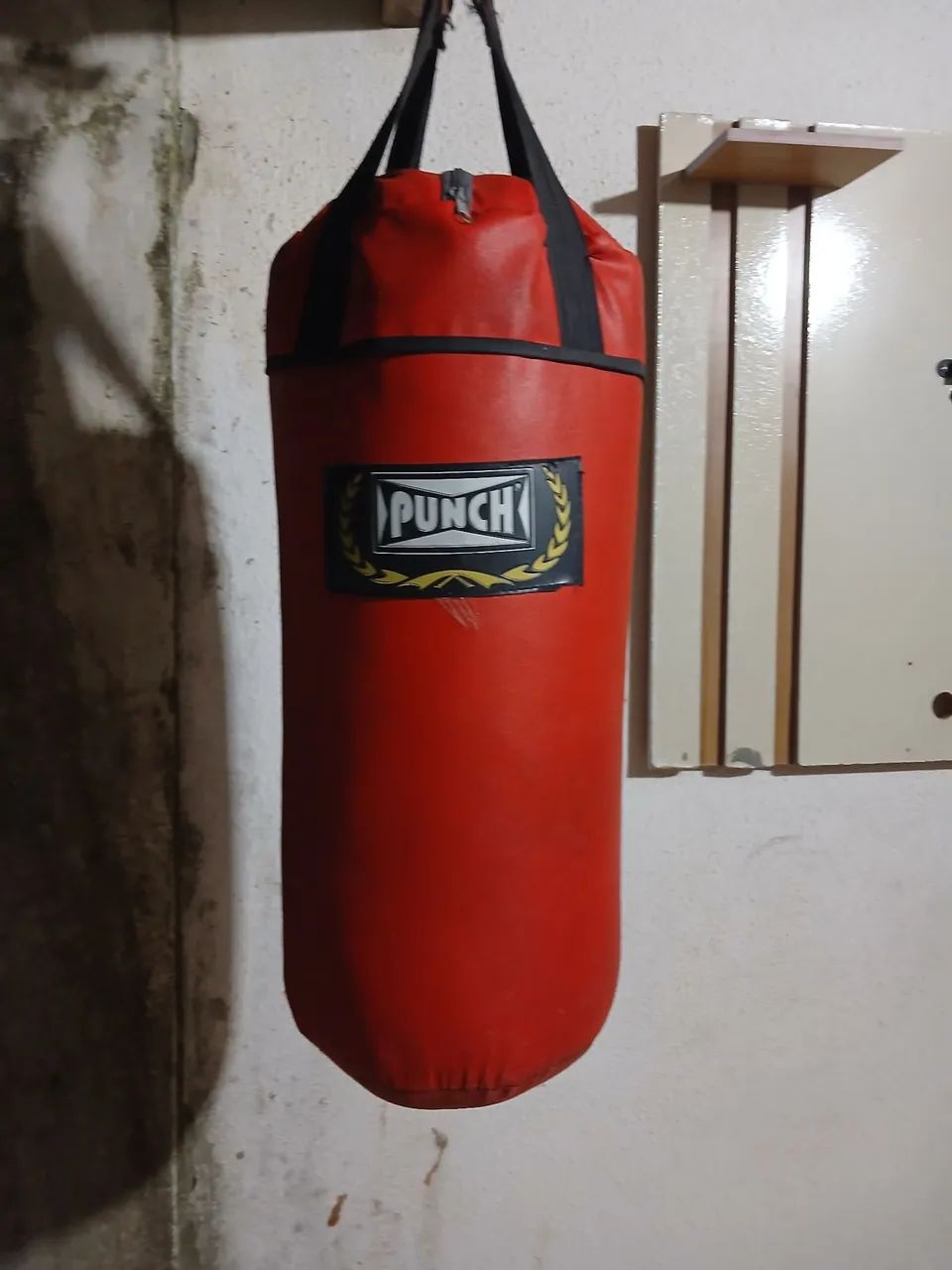 Vendo saco de pancada original. 