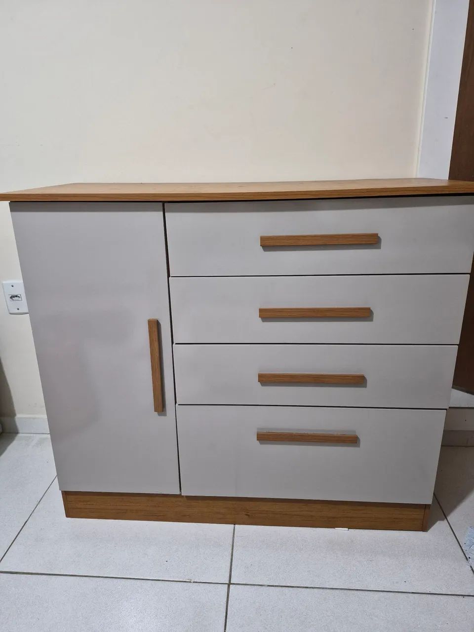 Cômoda nova