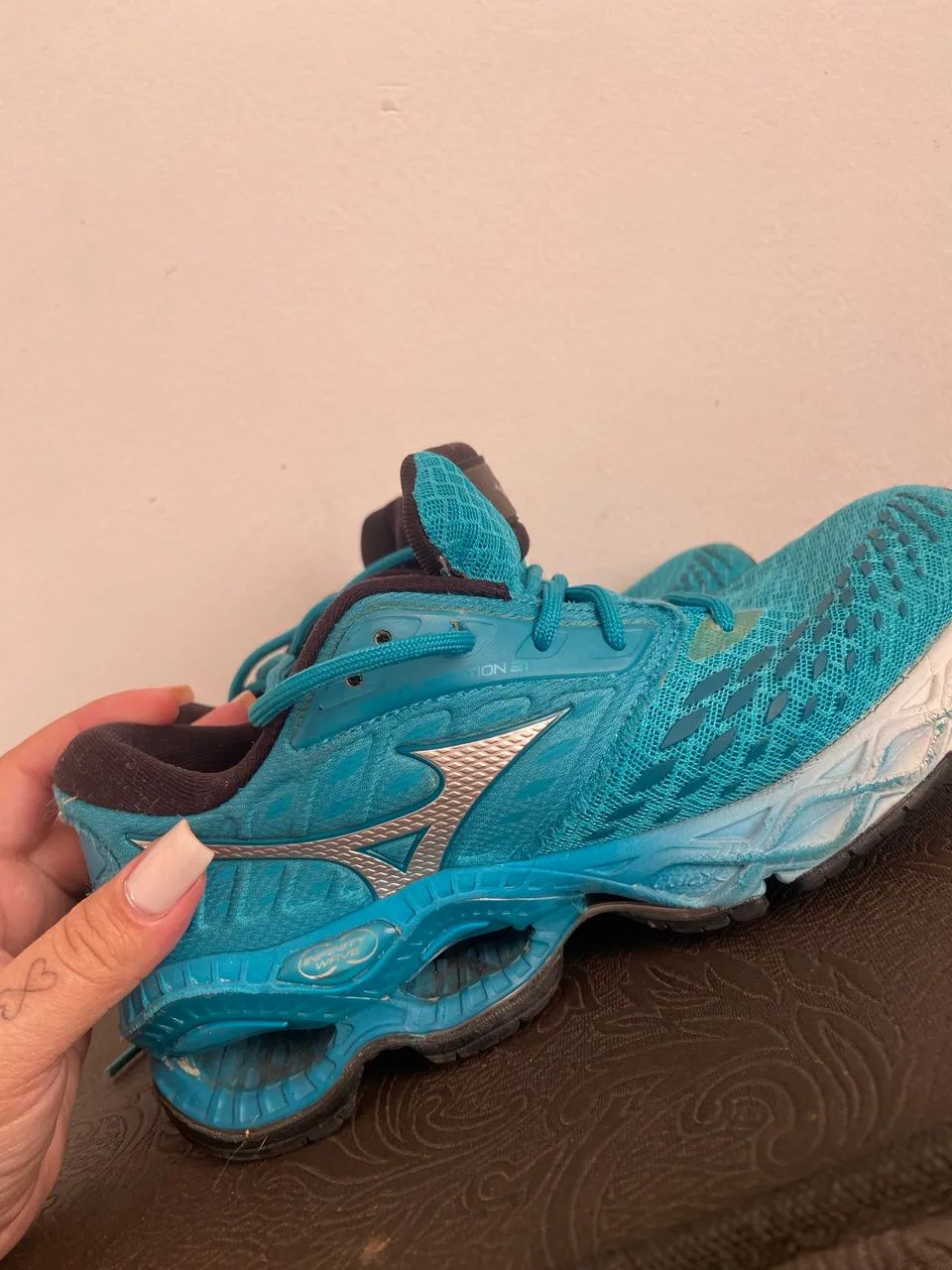 Vendo lote de roupas e sapatos 