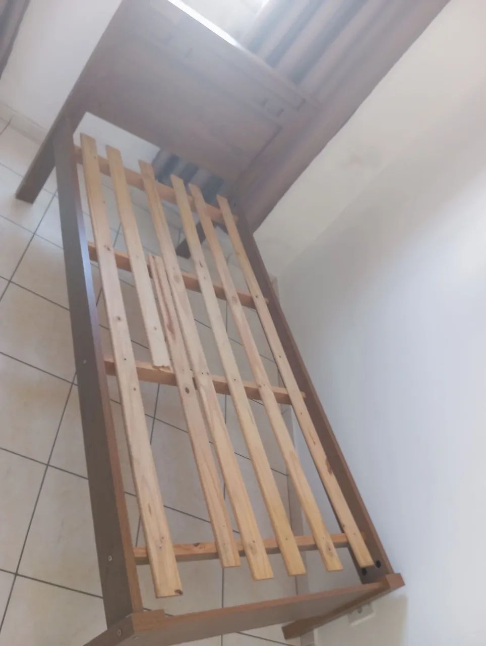 Vendo cama solteiro 