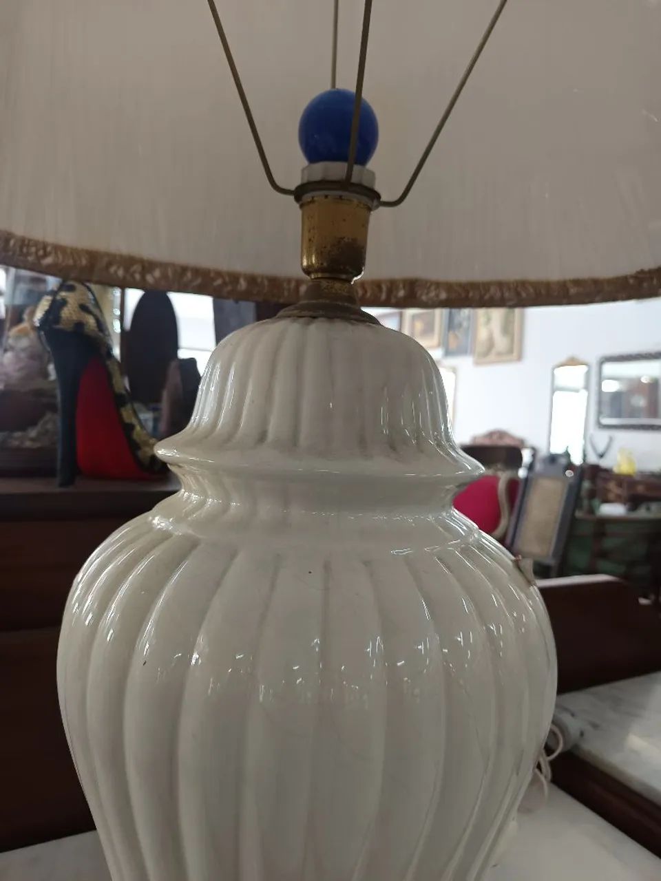 Par de abajures em louça funcionando ( Leia descrição ) - Foto 4