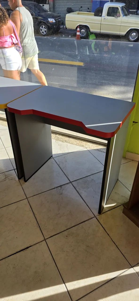 Mesa de estudos  - Foto 2