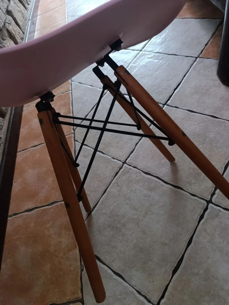 Cadeira Eames Rosa - Foto 5