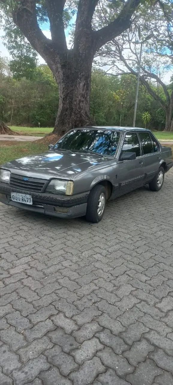 Chevrolet Monza Classic SE 2.0 /mpfi E EFI 2P E 4P 1990
