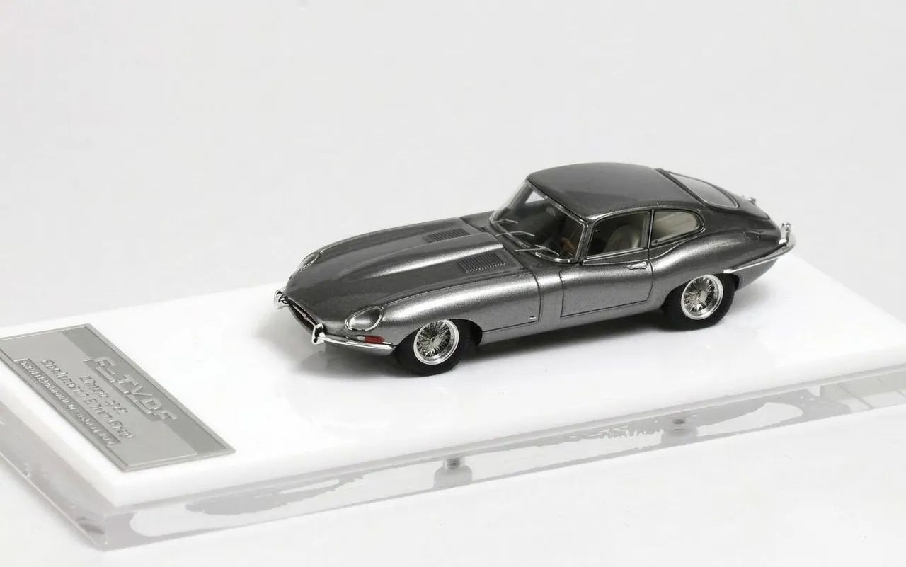 Jaguar E-Type M64X (My64) - Resina 1:64 - Foto 5