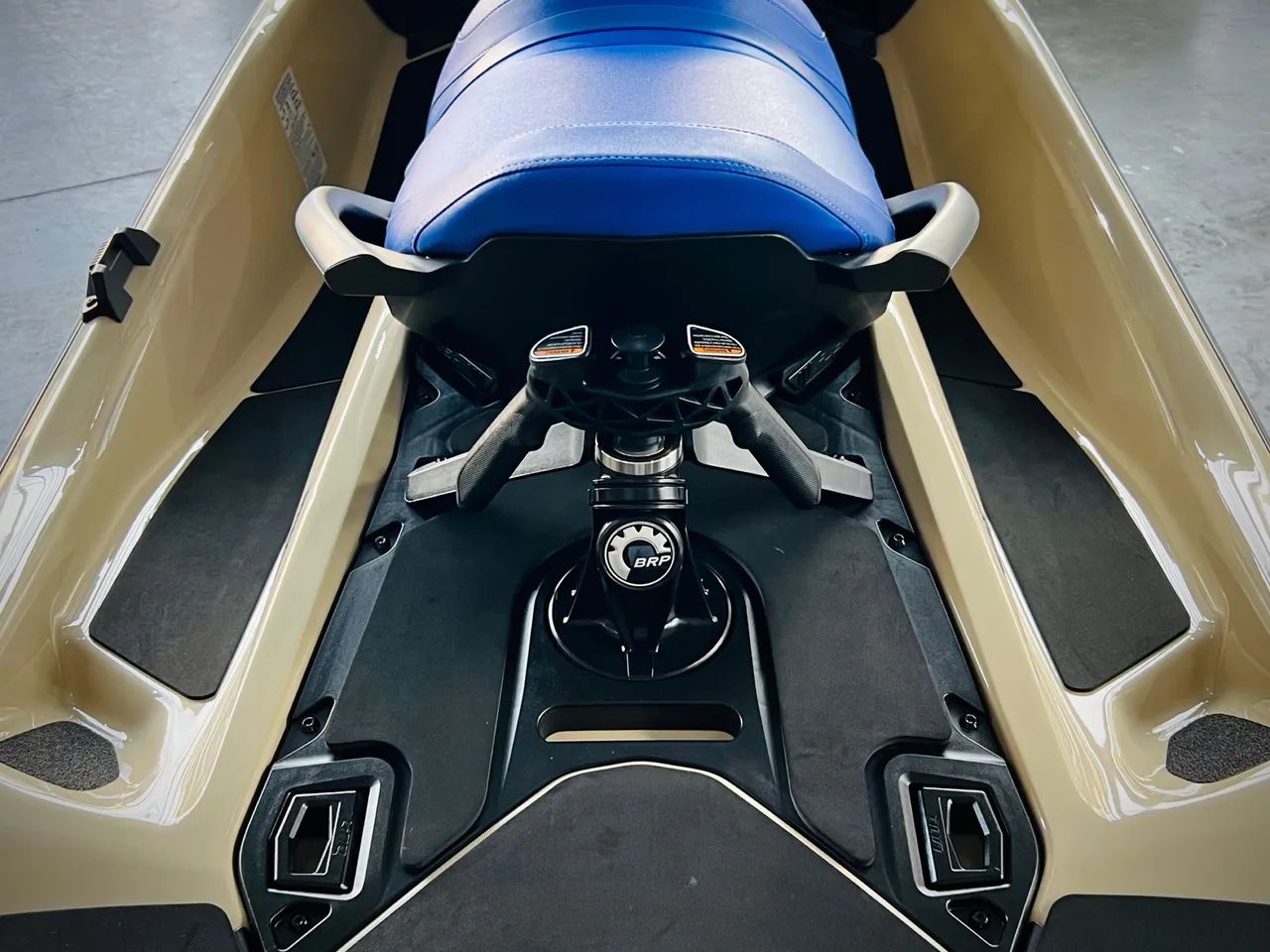 JETSKI SEA DOO WAKE 170  ANO 2025 - Foto 3